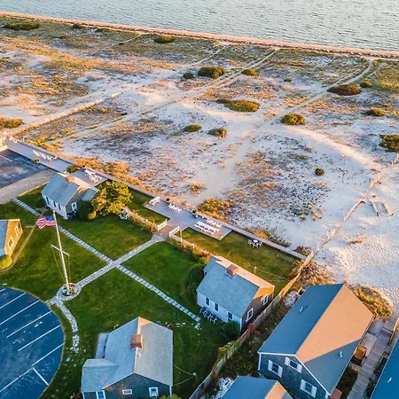 Sandbars Inn - Beachside Cottage